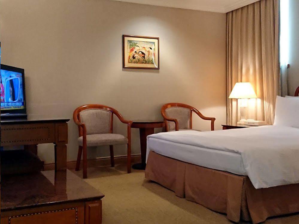 Dong Wu Hotel تايبيه المظهر الخارجي الصورة
