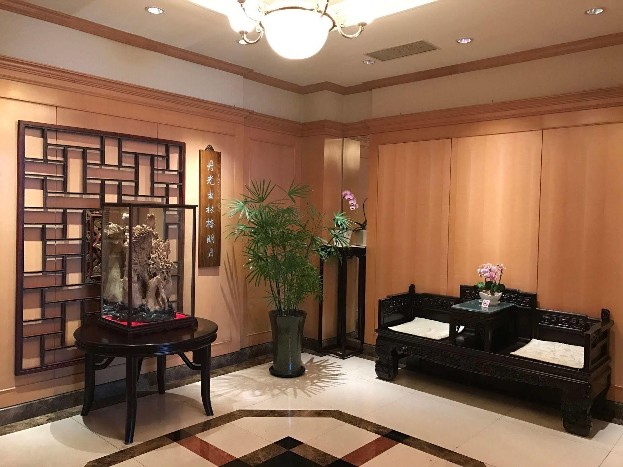Dong Wu Hotel تايبيه المظهر الخارجي الصورة