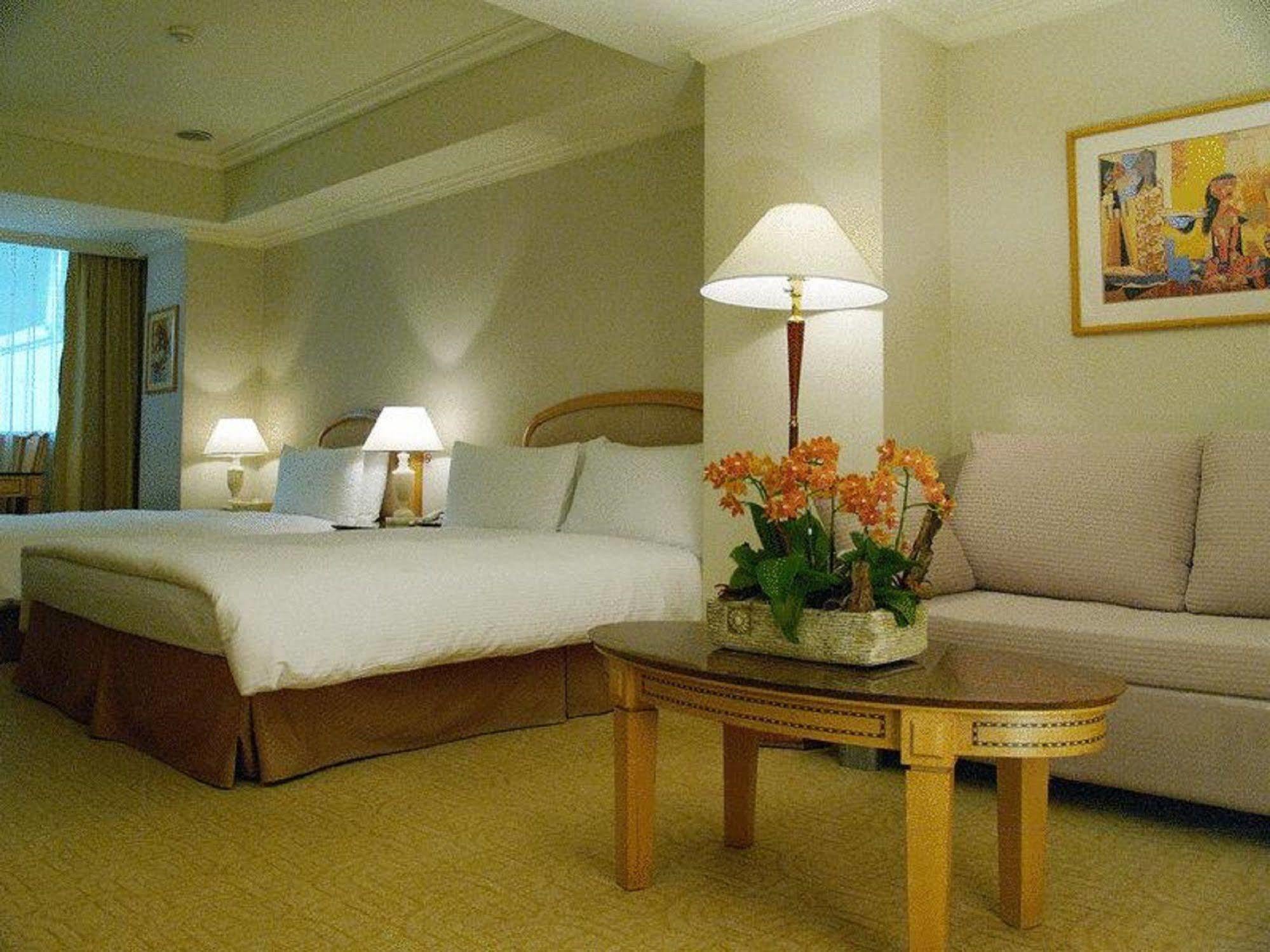 Dong Wu Hotel تايبيه المظهر الخارجي الصورة